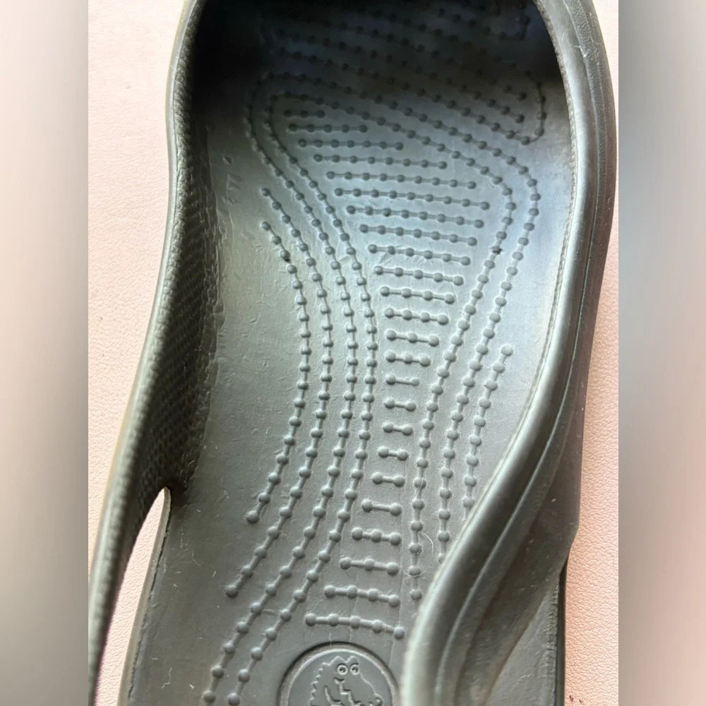 CROCS Slips on Flats Brown size 9 - Picture 9 of 10